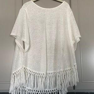 Umgee tassel oversized white top